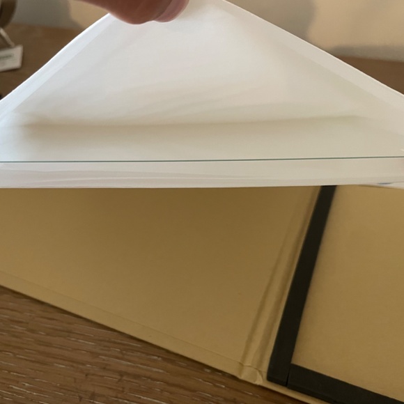 iPad Pro 10.5” tempered glass screen protector - Picture 3 of 4